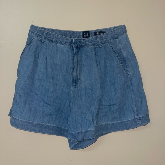 GAP loose Jean shorts - Picture 1 of 2